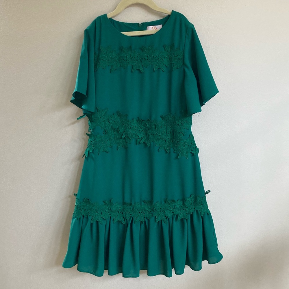 Girls green lace detail dress - size 14